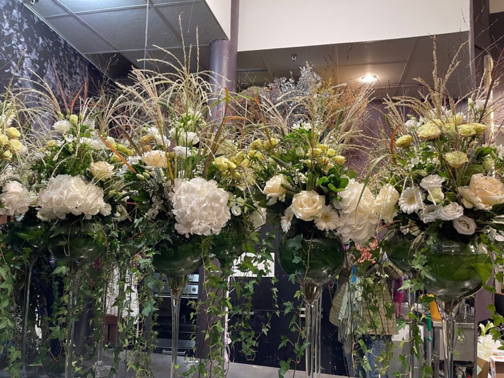 Tall wedding flower arangements for the table decorations