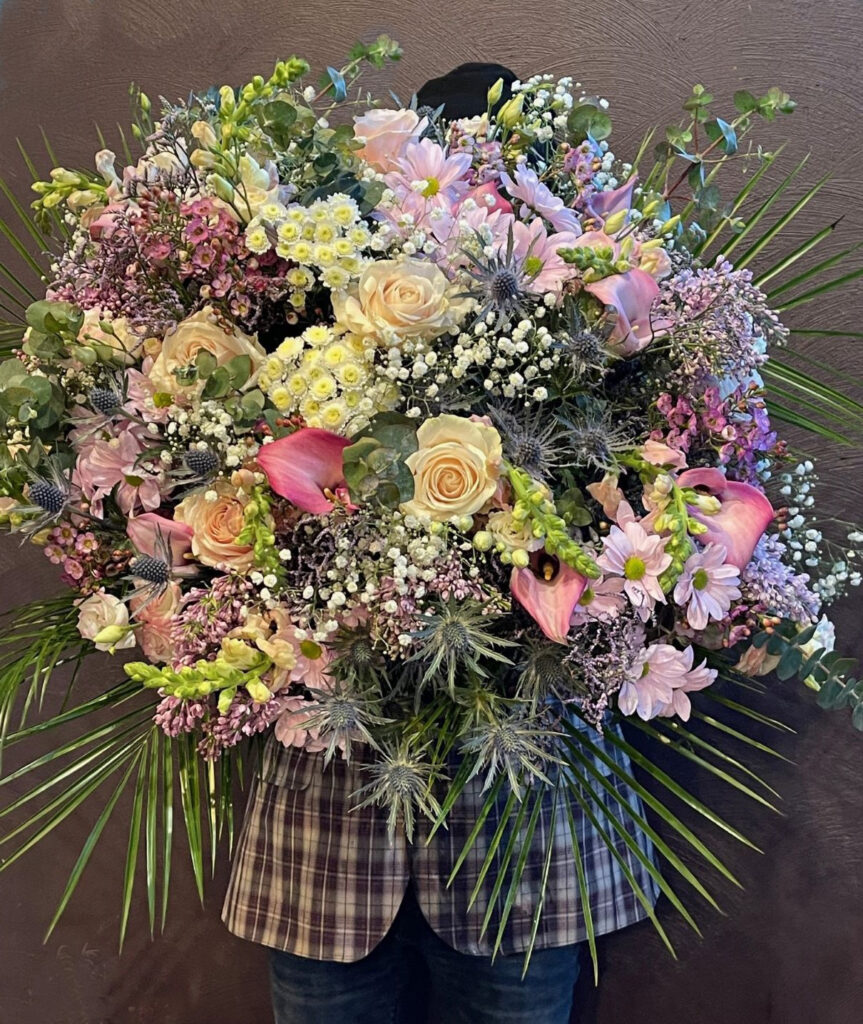 Decorative flower bouquet